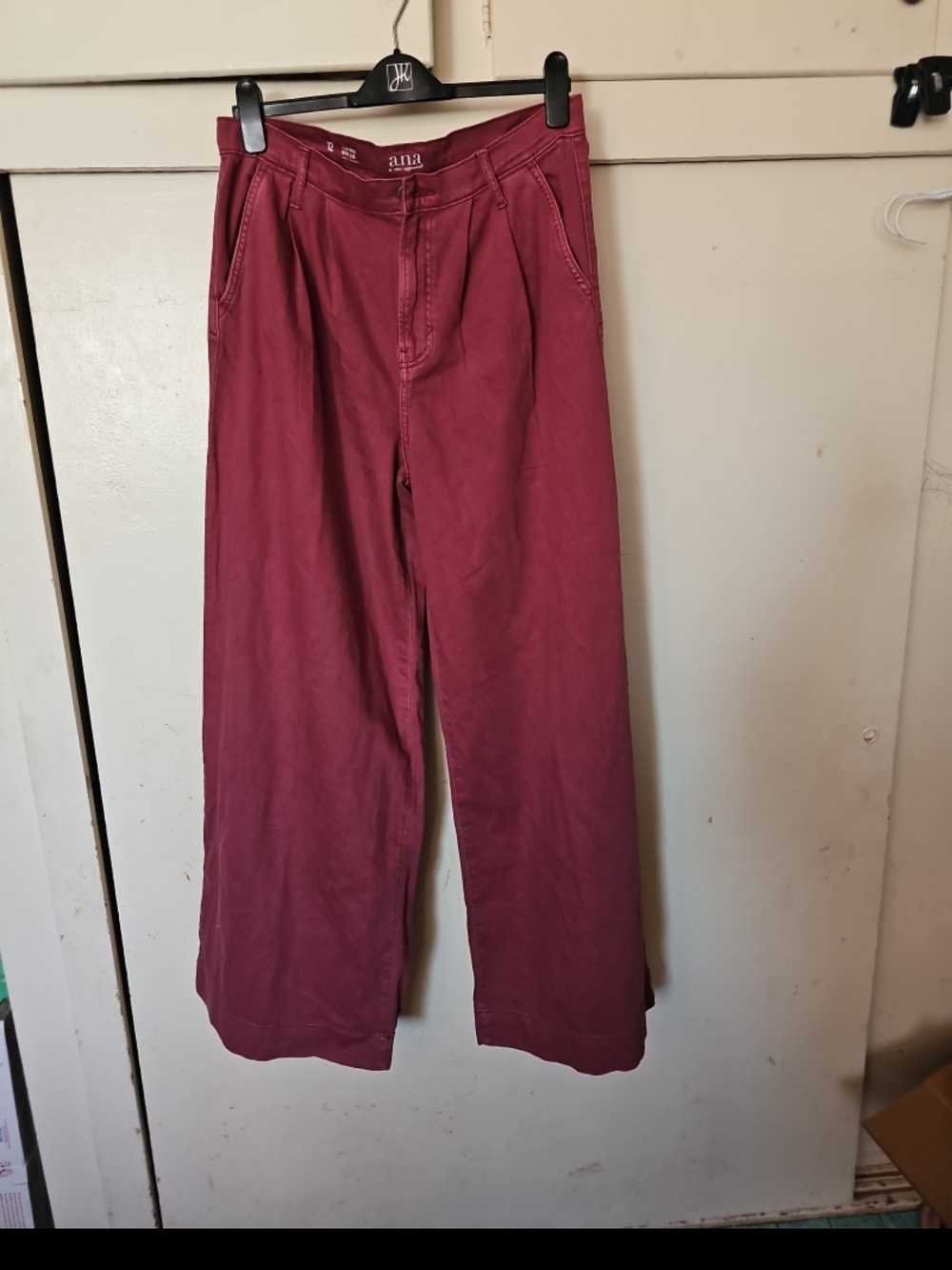 a.n.a Men’s Wide-Leg Chinos in Burgundy